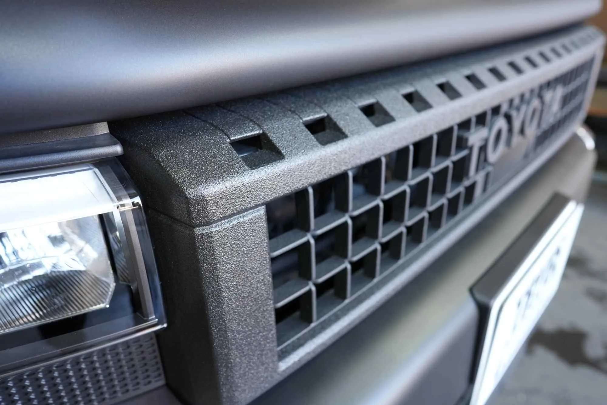 ラプターライナー | 新潟県新潟市でカーコーティングならTRYUS NIIGATA